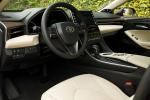 Toyota Avalon Hybrid XLE 2018 года